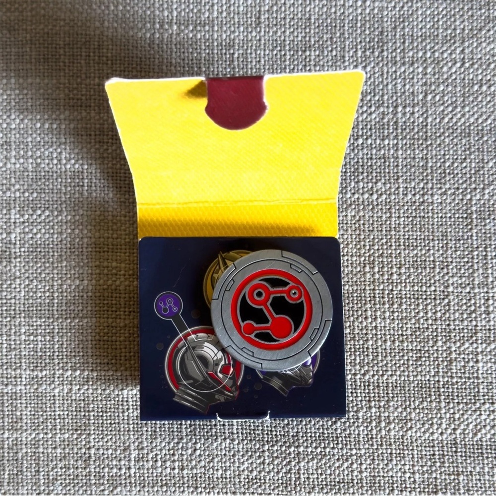Marvel Ant-Man Quantumania Pym Particle Pin Badge Disney Movie Insider Exclusive